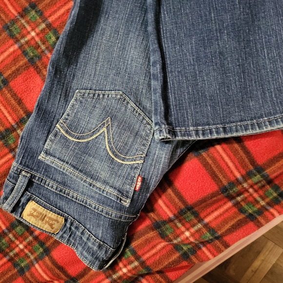 Levi’s 501 Straight Leg Button Fly Distressed Black Jeans Cuffed W27 - Picture 3 of 3